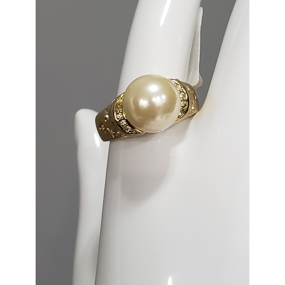 Lauren G Adams Cocktail Ring FAUX PEARL Statement Victorian Regal 80s Glam Mob
